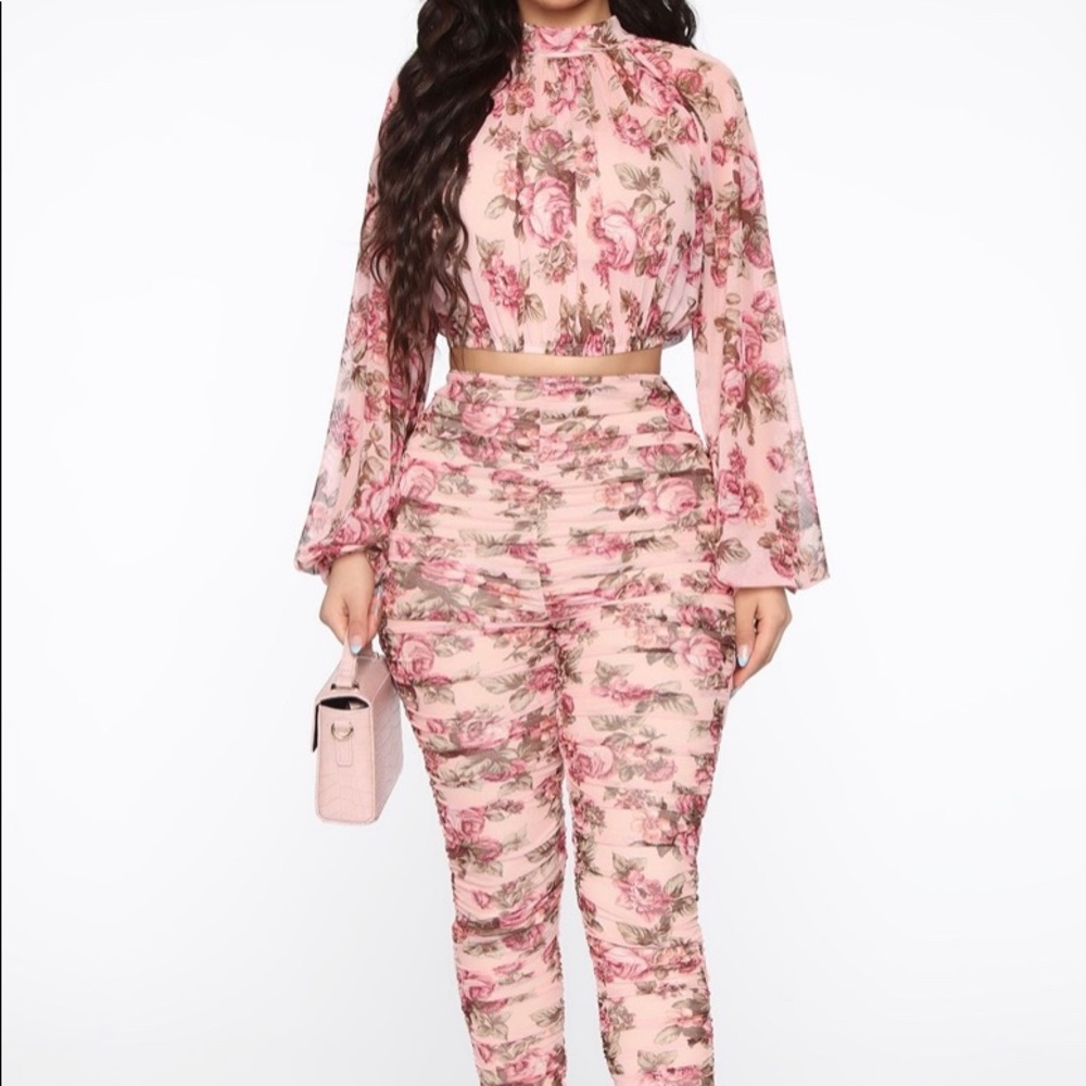 Not enough roses mesh pant set